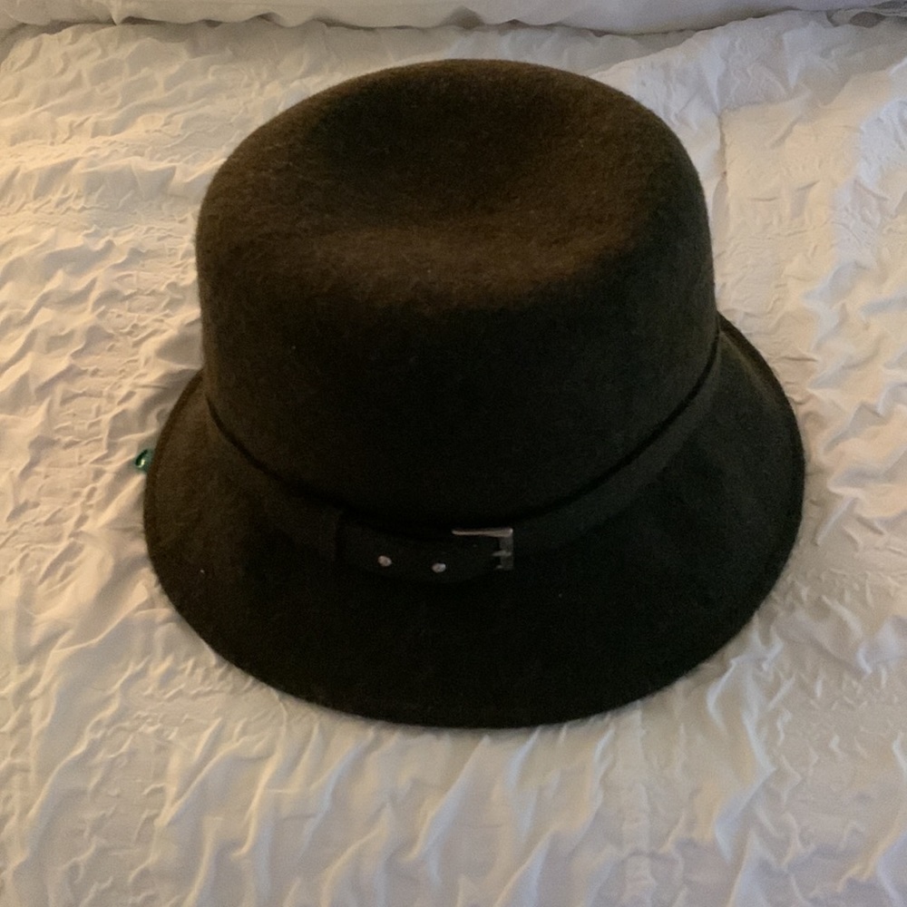 Betmar New York army green wool bucket hat